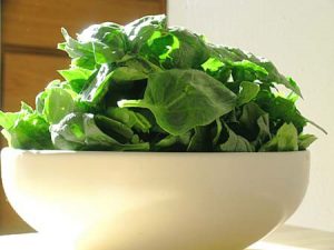 Benefits of eating spinach